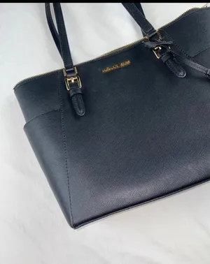 Michael Kors Purse  thumbnail 2