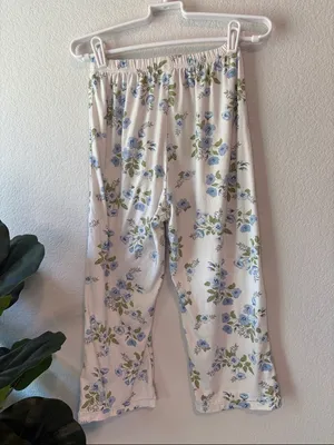 Floral Short Sleeve Pajama Set in white and Light Blue - Women Small thumbnail 5