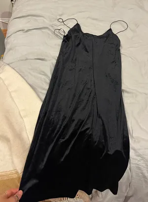Zara velvet midi dress thumbnail 1