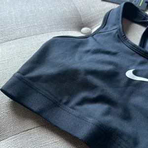 NWT Nike‎ Swoosh Bra Black thumbnail 5