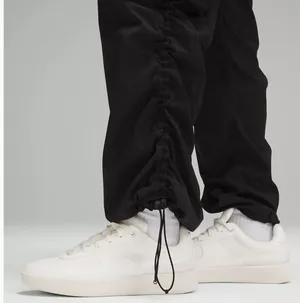Lululemon Dance Studio Relaxed Fit MR Cargo Pant thumbnail 3