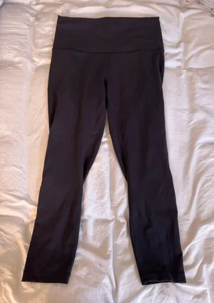 Lululemon Wonder Under Leggings 25” thumbnail 1
