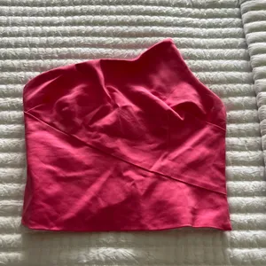 Superdown Quincy Strapless Top in Hot Pink thumbnail 6