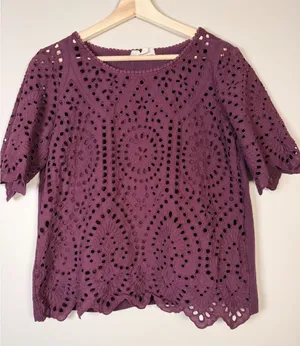 Porridge‎ Clothing Women Medium Purple burgundy Eyelet Scalloped Sleeve Boho Top thumbnail 1