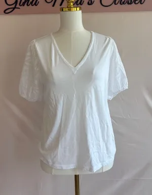 Michael Kors White V-Neck Short Sleeve Top Size M with Textured Sleeves thumbnail 1