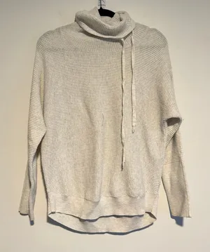 Cynthia Rowley Active White Turtleneck Lightweight Sweater SIZE M‎ thumbnail 1