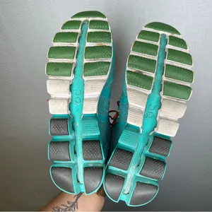 On Cloud | Running Teal and Orange Women's Sneakers 10.5‎ thumbnail 4