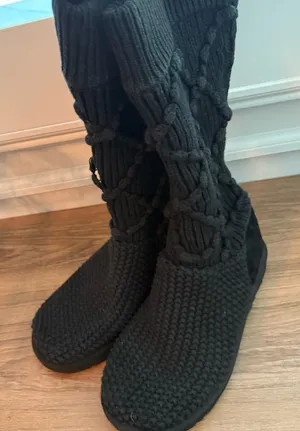 UGG Black Cable-Knit Boots Sz 7 thumbnail 1