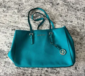 Michael Kors Purse thumbnail 1