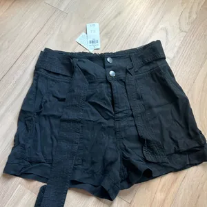NWT sz small Abercrombie black shorts thumbnail 1