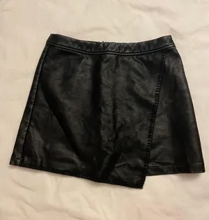 Very J Black Envelope Skirt thumbnail 1