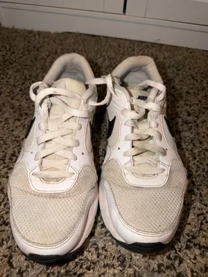 Women’s Nike Air Max Shoes thumbnail 3