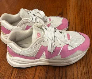 New Balance 57/40 Pink Women’s Sneakers 8.5 thumbnail 1