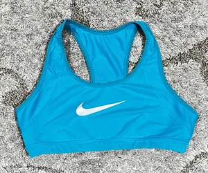 Nike Reversible Sports Bra thumbnail 1
