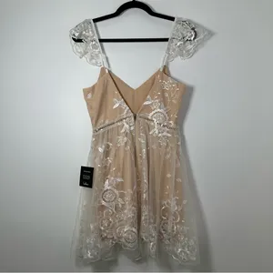 Lulus Women’s Twirl The Night Away White Embroidered Lace Mini Dress Size S NEW thumbnail 3