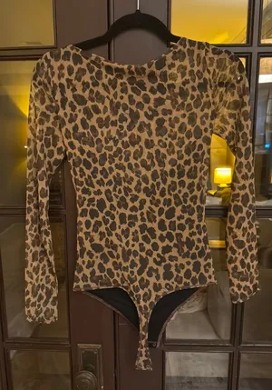 Abercrombie Top Bodysuit leopard thumbnail 1