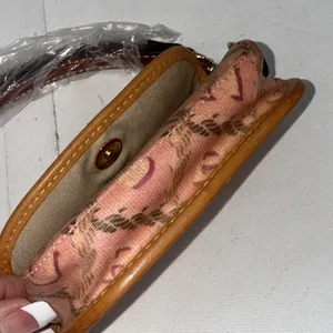 Vintage Y2K Dooney & Bourke Pink Monogram Pink Zip Keychain Wallet Coin Purse thumbnail 11
