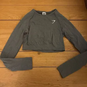 Gymshark vital seamless 2.0 long sleeve crop top gray medium thumbnail 1