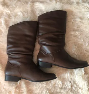 Brown Boots Size 8 thumbnail 1