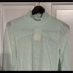 Free‎ People Caroline Iced Aqua Long Sleeve Shirred Turtleneck Top Size M NWT thumbnail 6