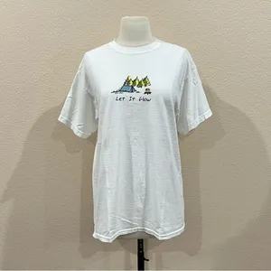 Gildan Co-Edikit White Camping Let It Glow Graphic Shirt Medium thumbnail 8