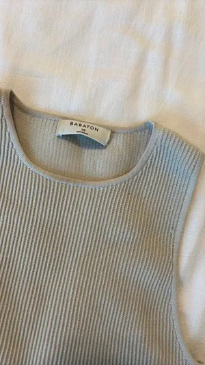 Aritzia Top thumbnail 2