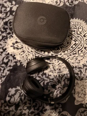 Beats Solo 4  thumbnail 1