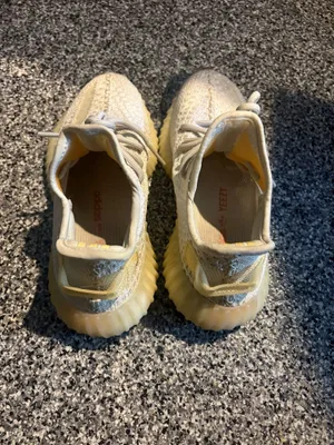 Yeezy Yeezys thumbnail 3