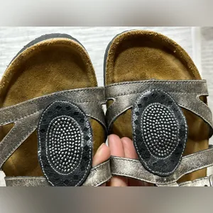Naot Sarasota Metallic Bronze Leather Sandals Slides Shoes Size 38 L7. thumbnail 12