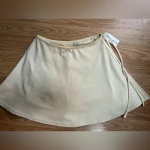 PacSun Cream Skort thumbnail 2