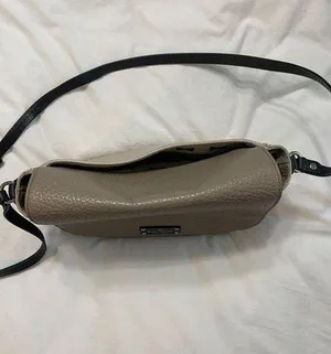 Kate Spade Tan And Cream Messenger Bag thumbnail 9
