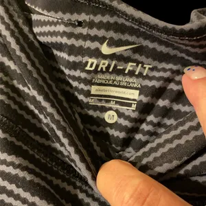 Full length Nike Dri Fit leggings thumbnail 3