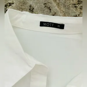 Stylish flattering blouse💖 White Size M thumbnail 10