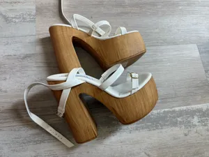 Steve Madden platform sandals thumbnail 3