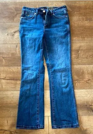 NWOT Wrangler x Lainey Wilson Blue Boot Huggers Jeans thumbnail 1