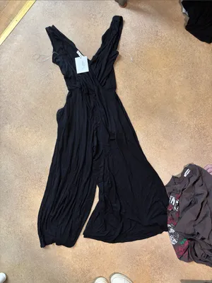 Active USA Black Sleeveless Wide-Leg Jumpsuit thumbnail 2