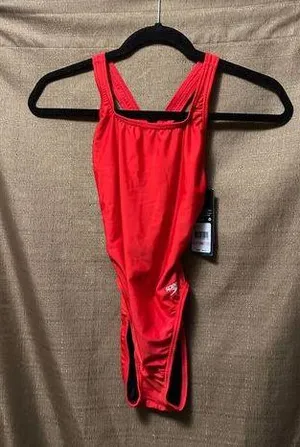 NWT Speedo Woman’s One Piece Pro LT Solid Swimsuit Size 6/32 Red thumbnail 1