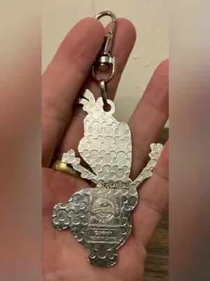 Frozen Sold Out official Disney Parks metal enamel Olaf keychain Keyring Clip thumbnail 4