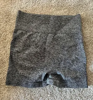 Booty Scrunch Shorts Black thumbnail 1