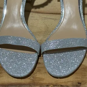 NEW Badgley Mischka Catalina Ankle Strap Heels with Silver Accents Size 8‎ A16 thumbnail 9