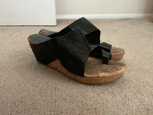 Donald Pliner Asymmetric Cork Wedge Sandals- Black- Sz 8.5 thumbnail 6