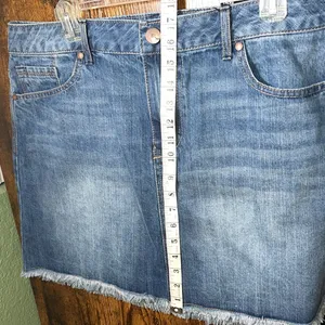 1822 Denim NEW Denim Blue Jean Skirt NWT Frayed Hem Mini Short thumbnail 9