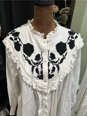 Free People Rose Vines Embroidered Blouse – Ivory Combo – Size Large thumbnail 2