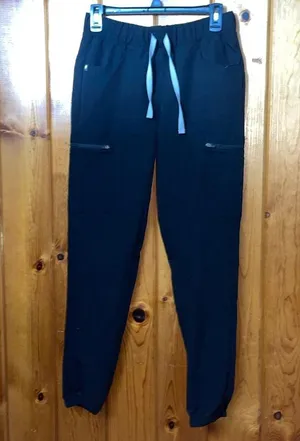 FIGS Zomora black fig scrub pants size XS doctors nurse scrub pants work wear women’s thumbnail 1