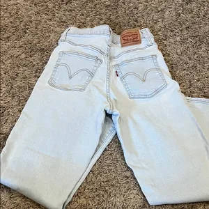 Levi’s Blue Ribcage Jeans thumbnail 4