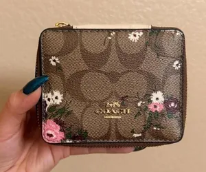 Floral Coach Jewelry Box thumbnail 1