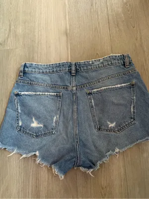 Zara High Rise Distressed Denim Cutoff Shorts Size 8 100% Cotton thumbnail 5
