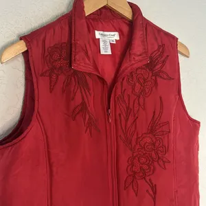 Coldwater Creek Red Puffer Vest Full Zip Embroidered Winter Christmas Holiday thumbnail 2