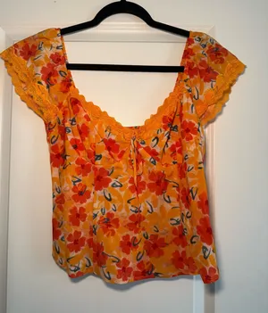 ASTR The Label Floral Blouse thumbnail 1