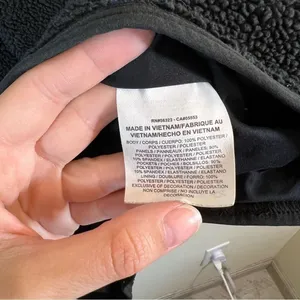 ✨‎ Nike Women’s Black Sherpa Fleece Mock Neck Sweatshirt Medium thumbnail 9